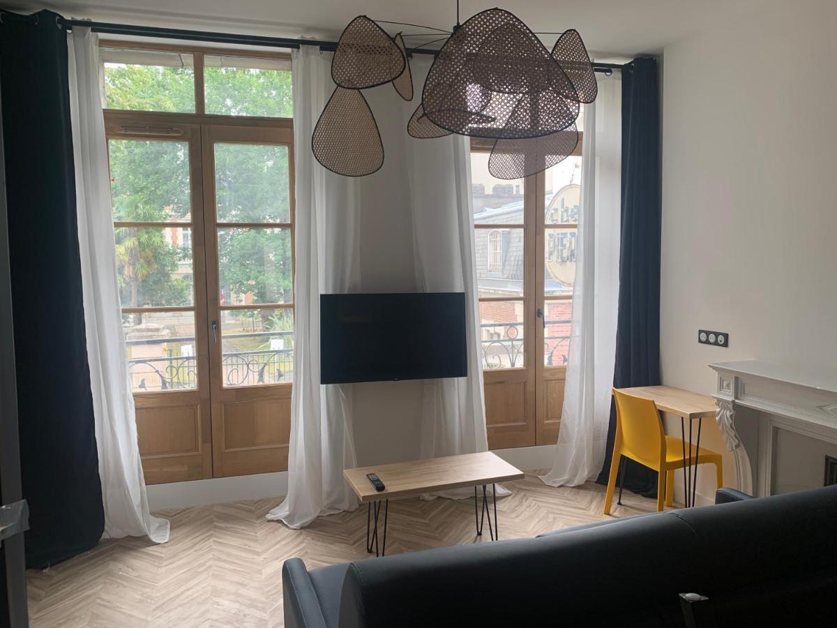 Pau'S Appart - Pau Centre Zewnętrze zdjęcie